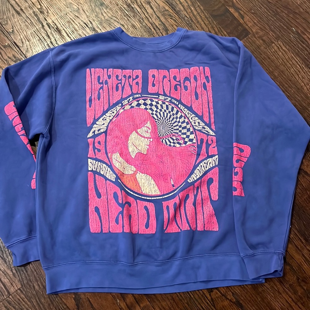 Urban crewneck
